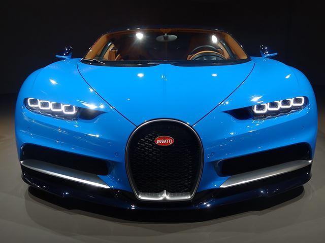 360-градусный тур по салону Bugatti Chiron